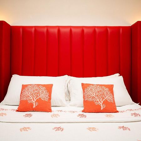 Onda Marina Suites Каляри Екстериор снимка